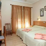 בית הארחה De La Torre Economico 3*