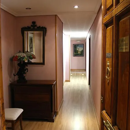 De La Torre Economico 3* Valladolid