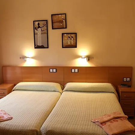 De La Torre Economico 3* Βαγιαδολίδ