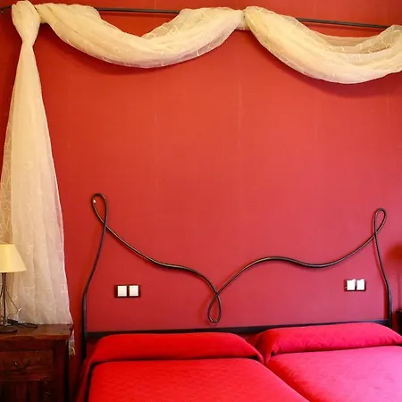 De La Torre Economico 3* Βαγιαδολίδ