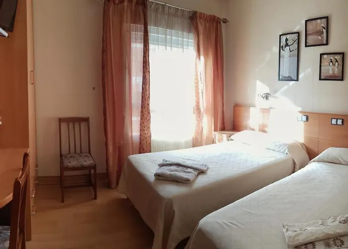 De La Torre Economico 3* باياذوليد